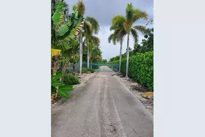 36490 SW 192nd Ave, Homestead, FL 33034 - Photo 1