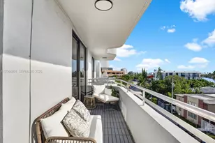8201 Byron Ave, Miami Beach, FL 33141 - Photo 35