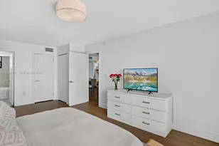 8201 Byron Ave, Miami Beach, FL 33141 - Photo 25