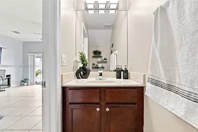 8948 W 35th Ave #8948, Hialeah, FL 33018 - Photo 7