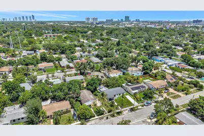 15601 NE 15th Ave, North Miami Beach, FL 33162 - Photo 9