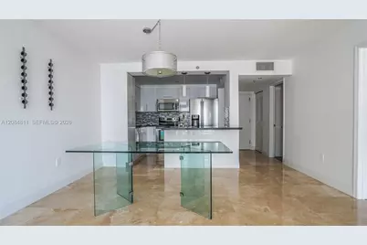 1200 Brickell Bay Dr #3620, Miami, FL 33131 - Photo 3