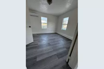 1121 NW 40th St #4, Miami, FL 33127 - Photo 7