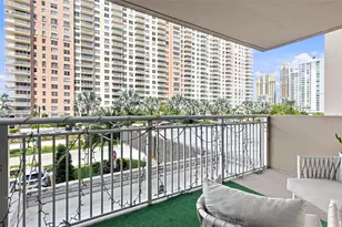 250 174th St, Sunny Isles Beach, FL 33160 - Photo 23