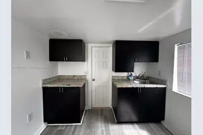 1121 NW 40th St #3, Miami, FL 33127 - Photo 5