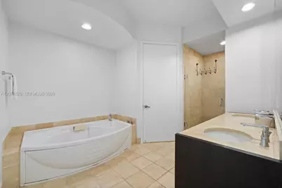 18201 Collins Ave #4709, Sunny Isles Beach, FL 33160 - Photo 13