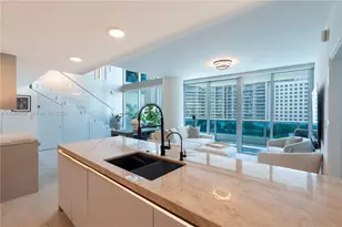 200 Biscayne Blvd Way, Miami, FL 33131 - Photo 7