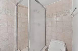 1540 NE 191st St, Miami, FL 33179 - Photo 17