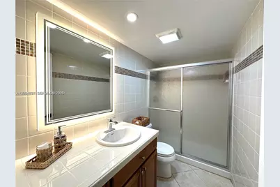 620 NE 12th Ave #102, Hallandale Beach, FL 33009 - Photo 17