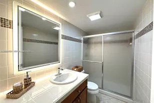 620 NE 12th Ave, Hallandale Beach, FL 33009 - Photo 17
