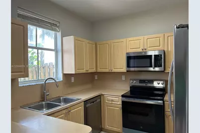 11501 NW 77th St #0, Doral, FL 33178 - Photo 7