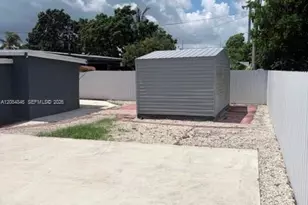3611 SW 40th St, West Park, FL 33023 - Photo 5