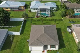 811 SE Seahouse Dr, Port Saint Lucie, FL 34983 - Photo 9