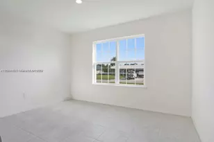 811 SE Seahouse Dr, Port Saint Lucie, FL 34983 - Photo 3