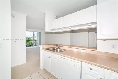 17150 N Bay Rd #2512, Sunny Isles Beach, FL 33160 - Photo 9