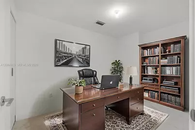 700 NE 24th St #1806, Miami, FL 33137 - Photo 23