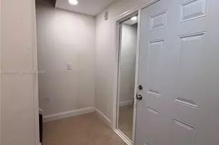 9355 Fontainebleau, Miami, FL 33172 - Photo 15