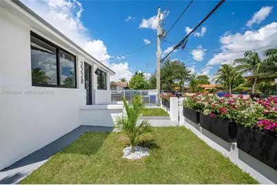 2228 SW 2nd St, Miami, FL 33135 - Photo 7