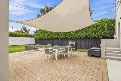 2366 SW 10th St, Miami, FL 33135 - Photo 27