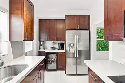 2366 SW 10th St, Miami, FL 33135 - Photo 15