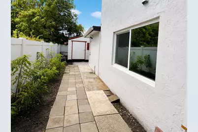 970 SW 80 Ave #1, North Lauderdale, FL 33068 - Photo 3