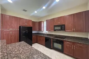 6965 Julia Gardens Dr, Coconut Creek, FL 33073 - Photo 7