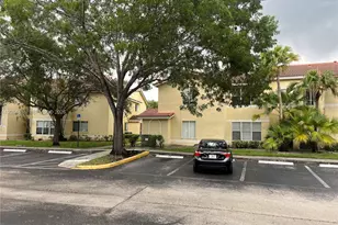 437 Vista Isles Dr, Plantation, FL 33325 - Photo 1