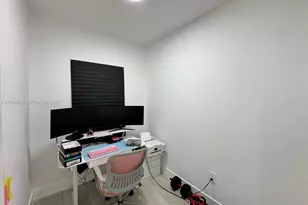 1631 NW 3 St, Miami, FL 33125 - Photo 5