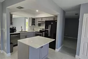 442 NE Elmore St, Port Saint Lucie, FL 34983 - Photo 3