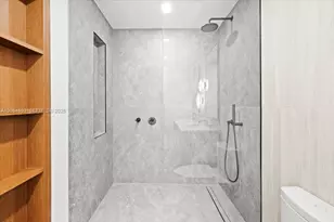 2200 Brickell Ave, Miami, FL 33129 - Photo 17