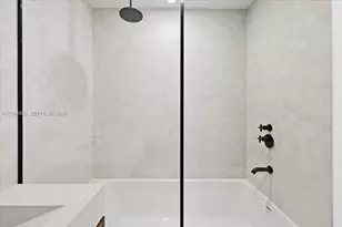 2200 Brickell Ave, Miami, FL 33129 - Photo 23