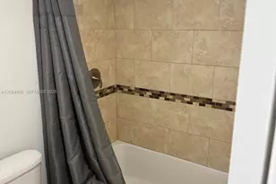 1301 NE Miami Gardens Dr, Miami, FL 33179 - Photo 17