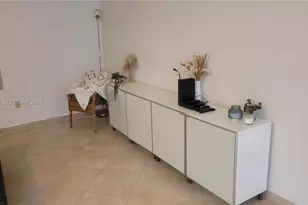 2899 Collins Ave, Miami Beach, FL 33140 - Photo 11