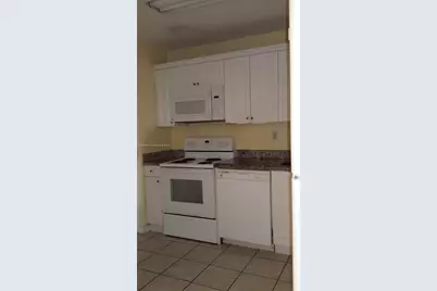 7400 Miami Lakes Dr #D101, Miami Lakes, FL 33014 - Photo 7