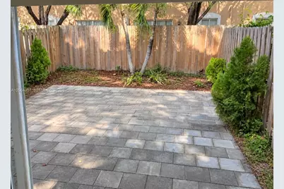 1070 SE 26th Ter #1070, Homestead, FL 33035 - Photo 11