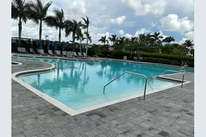 1070 SE 26th Ter #1070, Homestead, FL 33035 - Photo 13