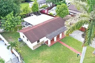 9940 SW 48th St, Miami, FL 33165 - Photo 25