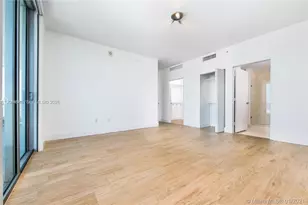90 SW 3rd St, Miami, FL 33130 - Photo 11