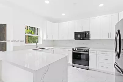 15842 SW 14th St, Pembroke Pines, FL 33027 - Photo 11