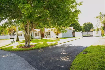 8220 SW 87th Ter, Miami, FL 33143 - Photo 3
