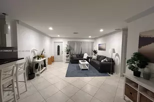 1116 N 13th Ct, Hollywood, FL 33019 - Photo 3