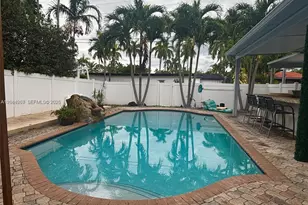 1116 N 13th Ct, Hollywood, FL 33019 - Photo 25