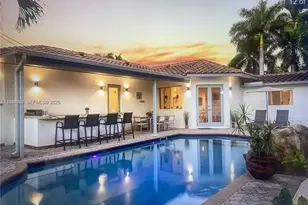 1116 N 13th Ct, Hollywood, FL 33019 - Photo 1