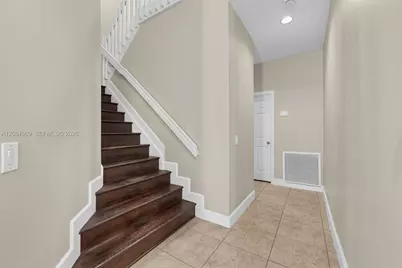 335 Cambridge Dr, Weston, FL 33326 - Photo 25