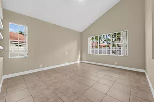 335 Cambridge Dr, Weston, FL 33326 - Photo 5