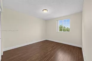335 Cambridge Dr, Weston, FL 33326 - Photo 23