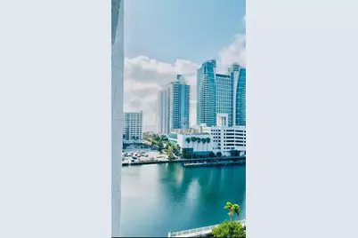 600 Parkview Dr #1018, Hallandale Beach, FL 33009 - Photo 1