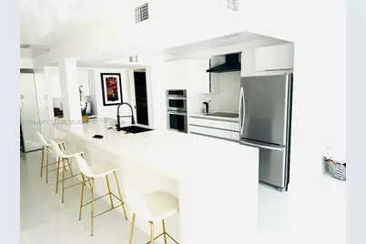 600 Parkview Dr #1018, Hallandale Beach, FL 33009 - Photo 5