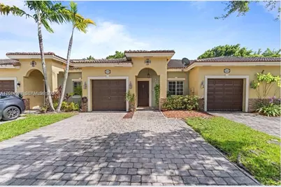 3220 NE 11th Dr #3220, Homestead, FL 33033 - Photo 1