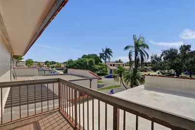 685 NE 206th Ter, Miami, FL 33179 - Photo 25